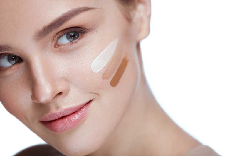 Make-up tricks #2 gebruik de goede kleur foundation. Door Joyce van Dam Hair & Make-up Artist